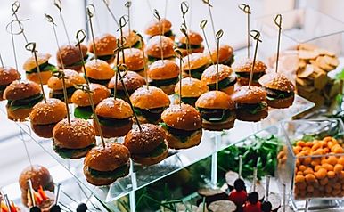 Plateau cocktail de mini-burgers